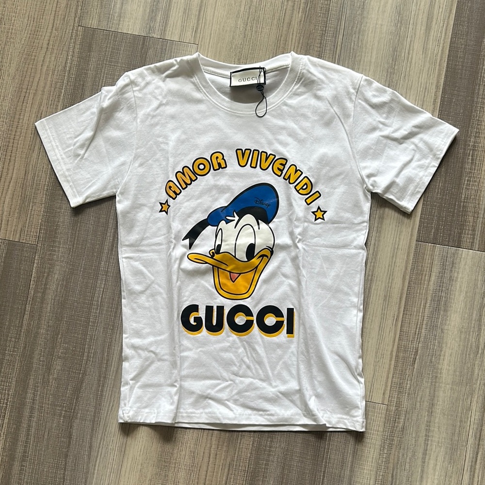 RARE AUTHENTIC Gucci White Short Sleeve Tee with Donald Duck Graphic NEW